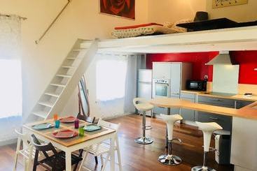 Turist apartmanları Cœur De Ville   Climatisé, Rénové & Wifi   Grand T2   La Loge D Aristide