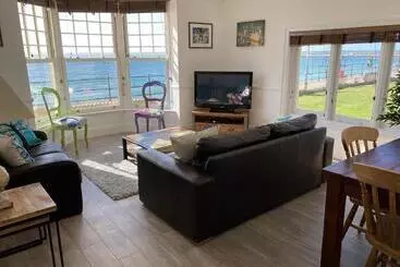 ツーリストアパートメント Promenade Apartment With Own Beach Hut