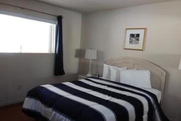 酒店 Hidden Palms Resort & Condominiums