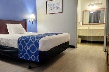 호텔 Howard Johnson by Wyndham Hannibal