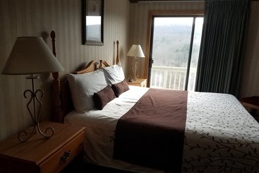 ツーリストアパートメント Creekside Village