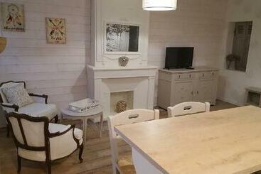 Apartamente turistice Appartement 2 Pièces Le 32 Bis