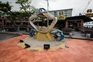 آپارتمانهای توریستها Nagawari Art Maldives Pattaya Villa