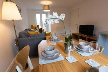 Hus Stunninglargecentralfree Parking