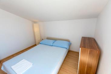 דירות לתיירים Apartment Zdravka