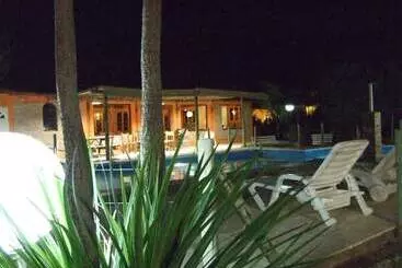 کلبه La Vita E Bella  Cabanas En San Rafael