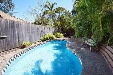 ツーリストアパートメント Ludlow