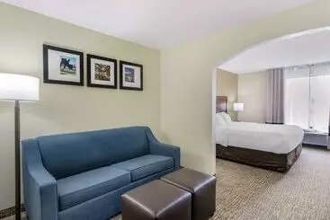 Hotel Comfort Inn & Suites