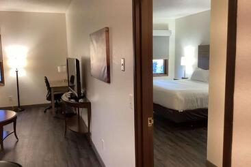 Links Bos Landen Hotel & Spa Of Pella, Trademark By Wyndham