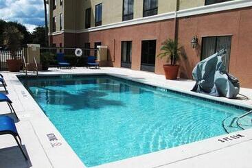 فندق Holiday Inn Express & Suites Quincy I 10, An Ihg