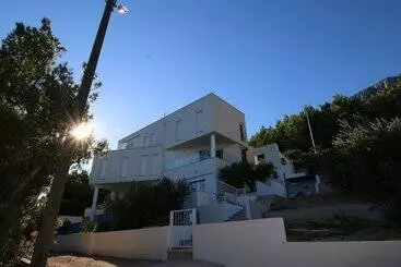 ツーリストアパートメント Luxury Apartment Ina