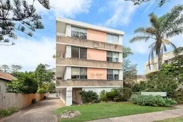 Apartamentos turísticos Surf Side Oasis With Balcony Near Beach