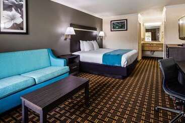 בית מלון כפרי Best Western Garden Inn