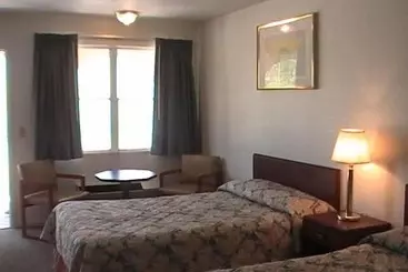 فندق Hometown Inn Galion