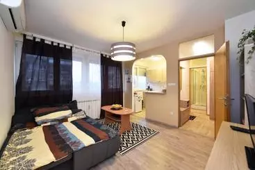 آپارتمان‌های توریست‌ها Apartment Karla