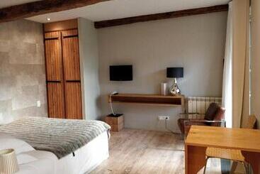 בית מלון כפרי Clos Masure