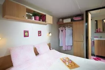 Hotel Camping De La Cazine