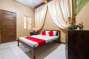 Hotell Oyo 491 J & H Apartments
