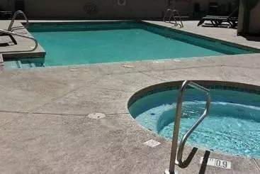 فندق Hualapai Lodge