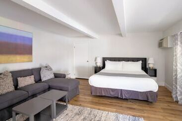 酒店 Iron Masters   Inn On Main