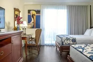 ホテル Inn At Pelican Bay