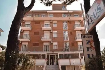 Hotel Zeus