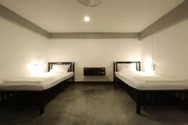 هتل Balcony Party Hostel Beachfront   Adults Only
