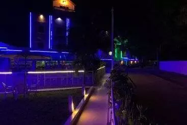 Hotel Woodpecker Resort