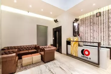 Hotel Capital O 37016 Patiala House