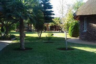 هتل Manong Game Lodge