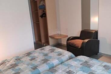 فندق Hôtel Le Grand Chêne