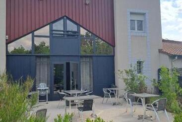 Hotel Hôtel Le Grand Chêne