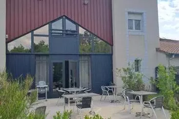 Hotelli Hôtel Le Grand Chêne