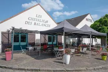 Hôtel Les Chevaliers Des Balances