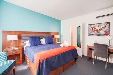 ホテル Inndulge    A Modern Gay Men S Resort