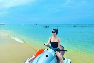 Vida Loca Sunset Beach Resort