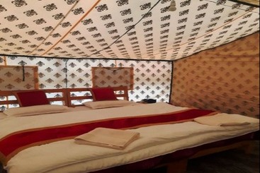 Hotel Tih Magpie Camp