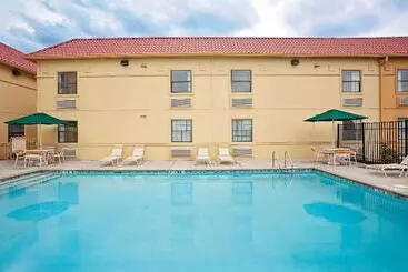 فندق La Quinta Inn By Wyndham Merrillville