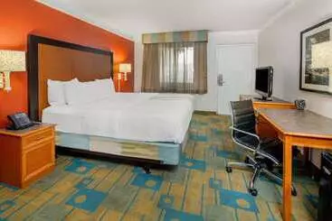 فندق La Quinta Inn & Suites By Wyndham Irvine Spectrum