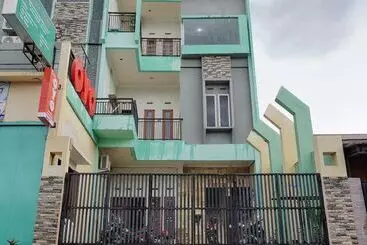 Hotel Oyo 2292 Pondok Dian Syariah