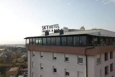 هتل Sky