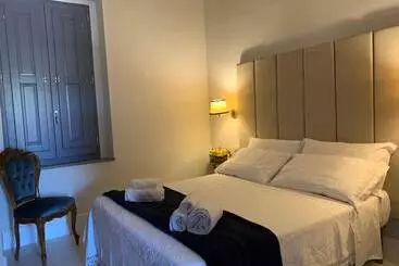 Aamiaismajoitus (B&B) Palazzo Samà