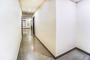 Hotel Fabexpress Akshaya Inn