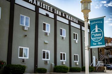 Отель Manistee Inn & Marina