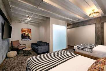 Отель The Wayfarer Downtown La, Tapestry Collection By Hilton