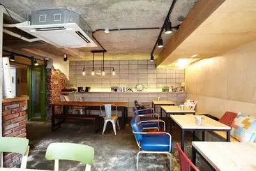 פנסיון Hide & Seek Guesthouse