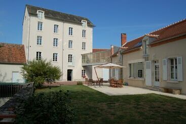 مبيت وإفطار Le Moulin Neuf