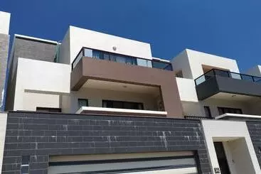 פנסיון Family Of Five Guesthouse