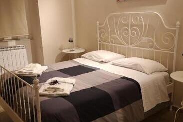 پانسیون Traiano Guest House