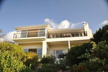 Turistihuoneistot Blueline Villa